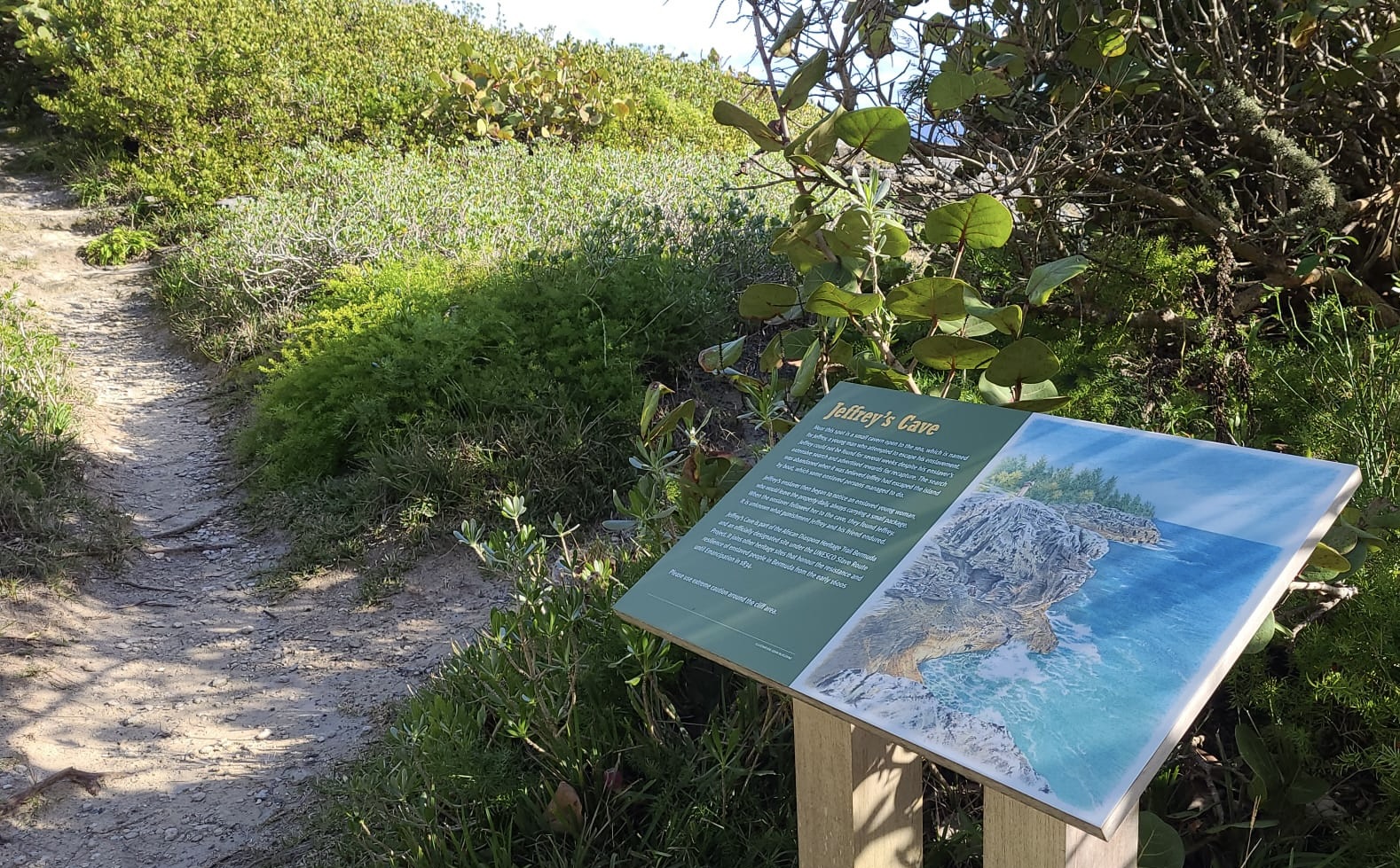 Bermuda National Trust site Jeffrey's Cave signage at Spittal Pond